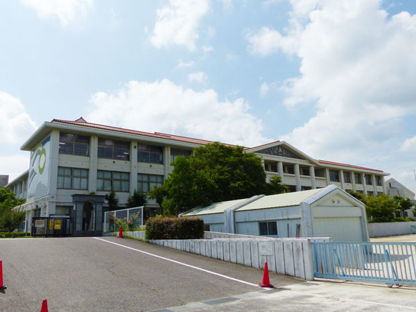 みよし市立三好丘小学校